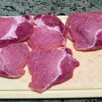 Ubite mięso na kotlety schabowe - schab od stronu karkówki