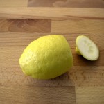 Cytryna z odciętym końcem
