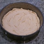 Ciasto cynamonowe przygotowane na tort jabłkowy