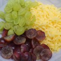 składniki sałatki z winogron z czosnkiem