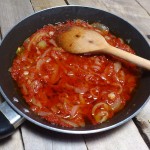 Cebula z pomidorami